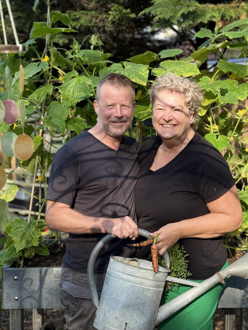 In de tuin met zn tweetjes